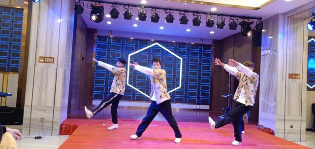 新起点·再出发–qm球盟会校友会南宁分会四周年庆祝活动精彩纷呈